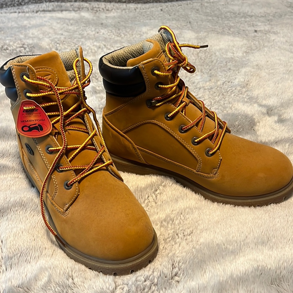 Lugz Men’s boots NWT
